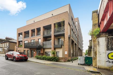 3 bedroom apartment for sale, Centralis House, Lewisham SE13