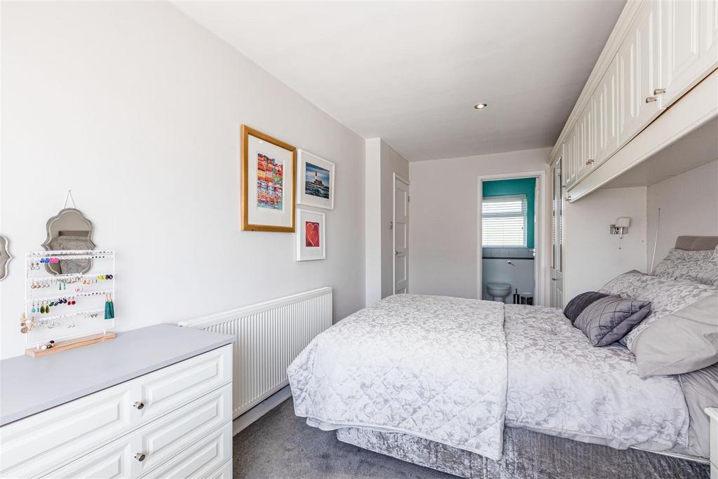 14 Gaveston Close - 24.jpg