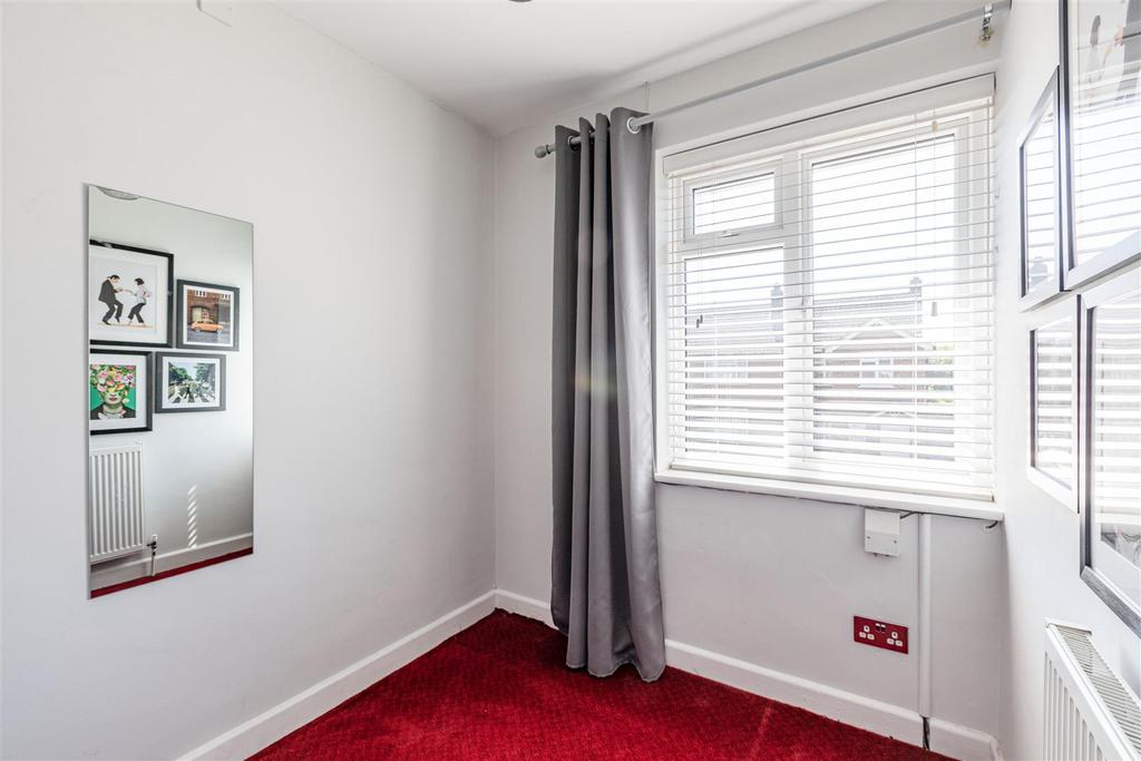 14 Gaveston Close - 4.jpg