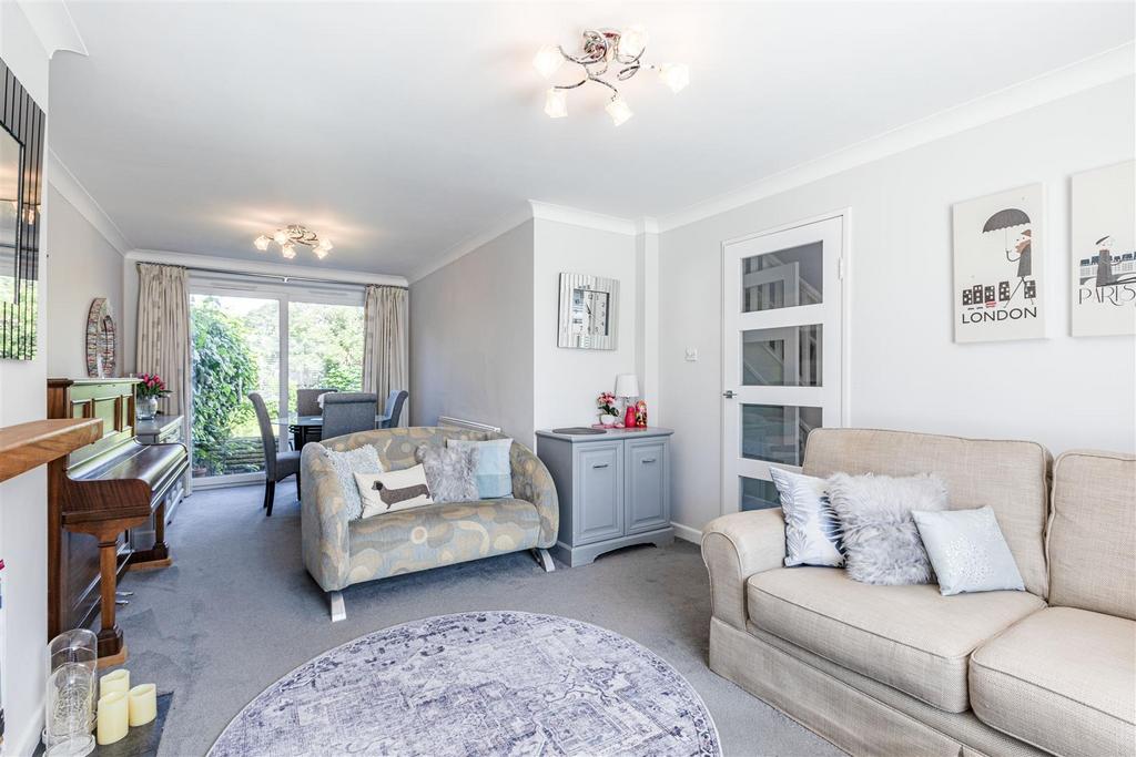 14 Gaveston Close - 14.jpg