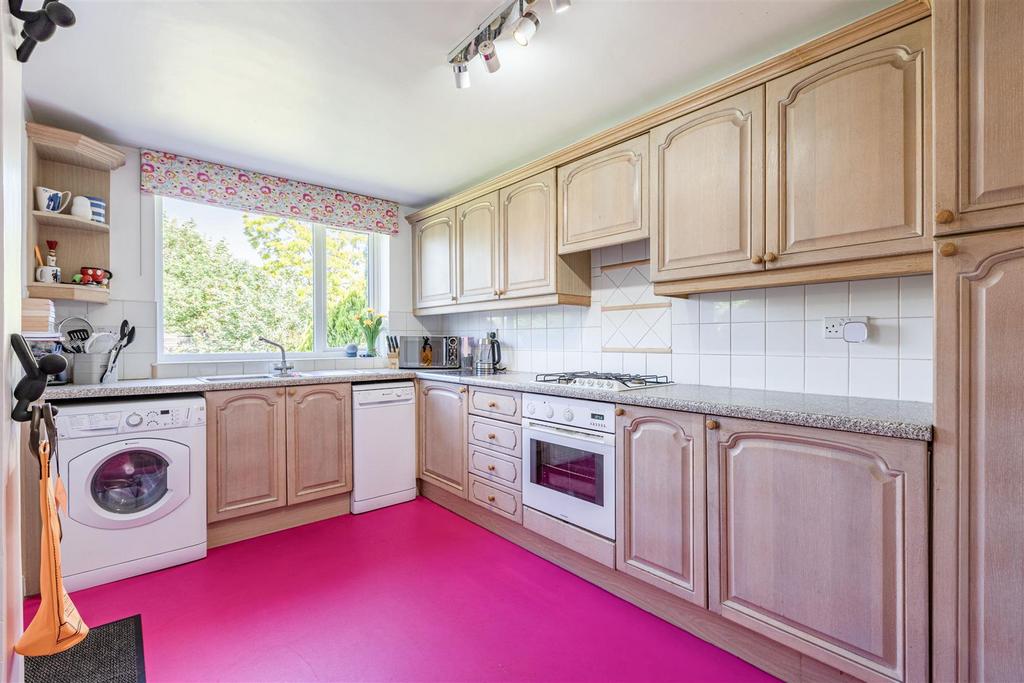 14 Gaveston Close - 20.jpg
