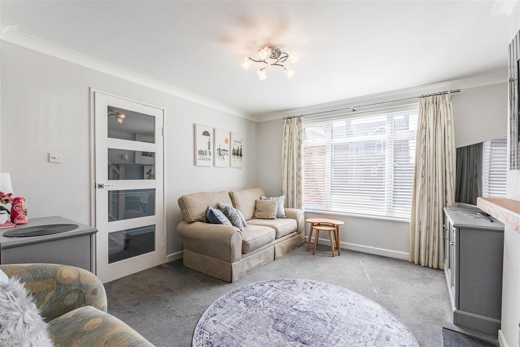 14 Gaveston Close - 17.jpg