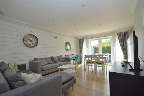 2 bedroom chalet for sale, Totland