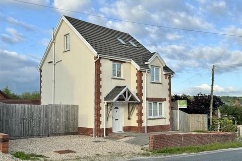 4 bedroom detached house for sale, Heol Y Foel, Foelgastell, Llanelli