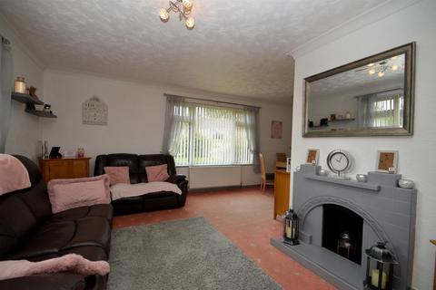 2 bedroom detached bungalow for sale, Jameson Gardens, Totland