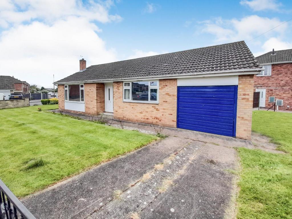 Dunholme Road, Gainsborough 2 bed detached bungalow for sale £160,000