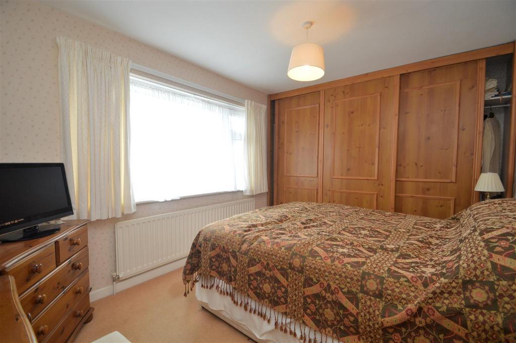 Bedroom 1 .JPG
