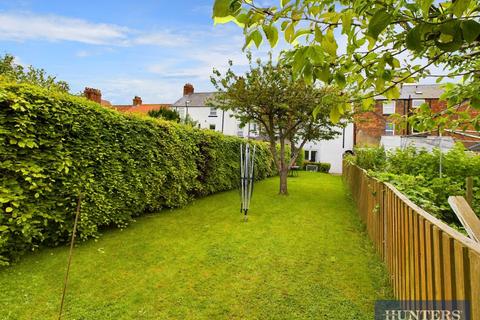 4 bedroom terraced house for sale, West Avenue, Filey