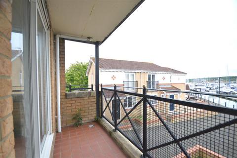 2 bedroom flat for sale, Cavalier Quay, East Cowes