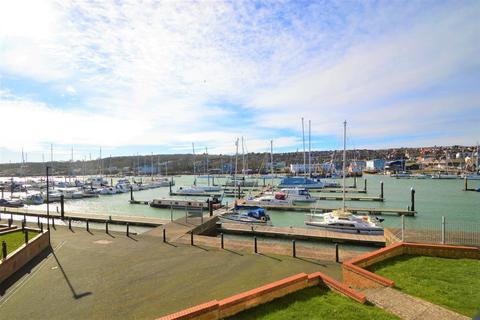 2 bedroom flat for sale, Cavalier Quay, East Cowes