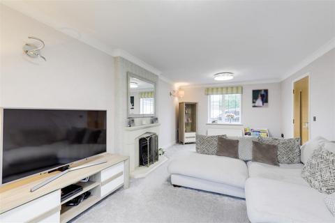 5 bedroom detached house for sale, Pitch Close, Carlton NG4
