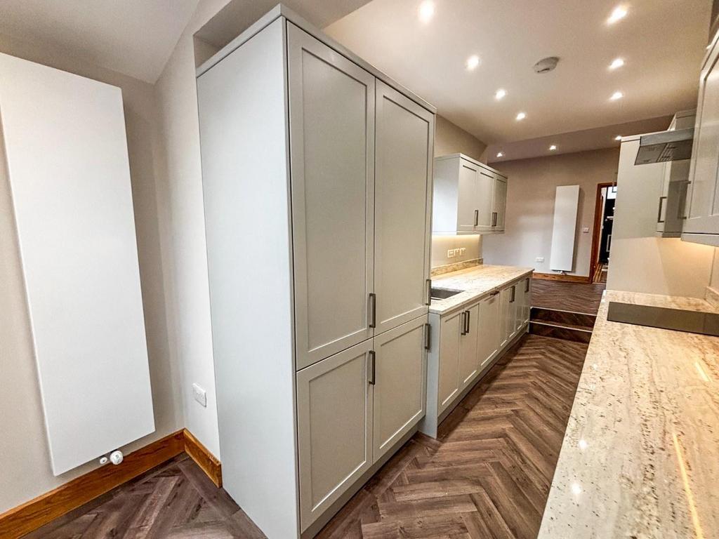 Kitchen 3.jpg