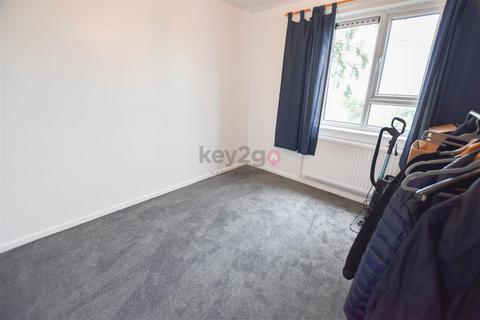 2 bedroom flat to rent, Streetfield Crescent, Mosborough, S20