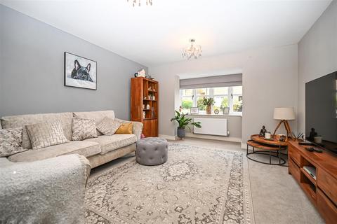 61 Brompton Drive, Bradford, BD10 0DW