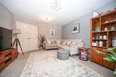 61 Brompton Drive, Bradford, BD10 0DW