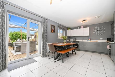 61 Brompton Drive, Bradford, BD10 0DW