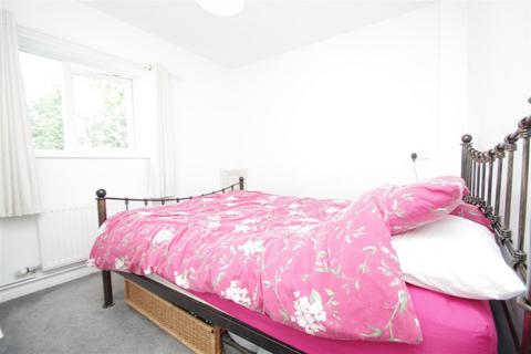 58 Cleeve Down, Goring, Reading, RG8 0HA