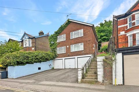 2 bedroom flat for sale, Totteridge Road, High Wycombe HP13