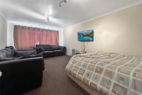 2 bedroom flat for sale, Totteridge Road, High Wycombe HP13