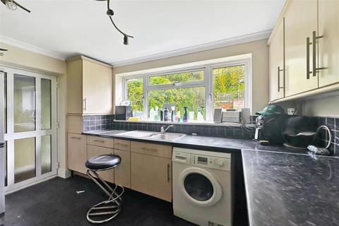 2 bedroom flat for sale, Totteridge Road, High Wycombe HP13