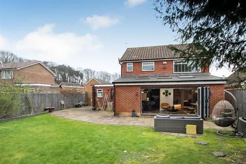 31 Edinburgh Drive, Darlington, DL3 8BD