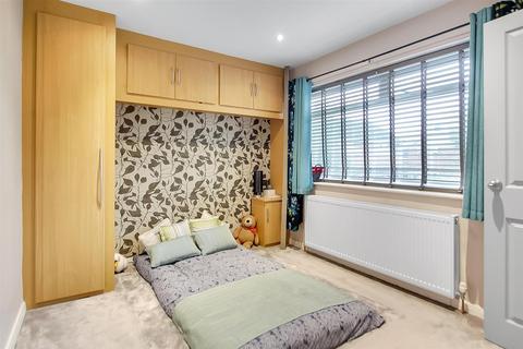 31 Edinburgh Drive, Darlington, DL3 8BD