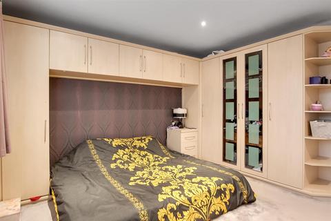 31 Edinburgh Drive, Darlington, DL3 8BD