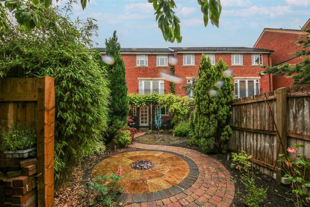 Courtyard Garden