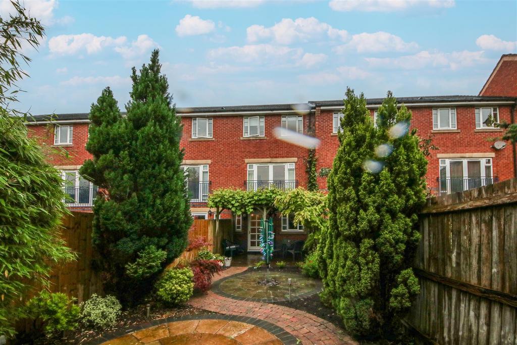 Courtyard Garden