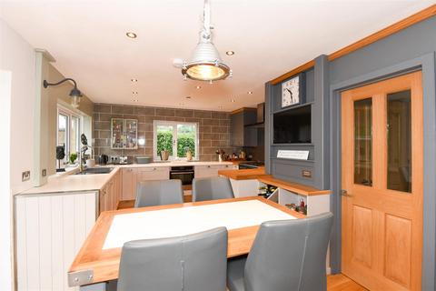 23 Middle Lane, Trowbridge, BA14 7LG