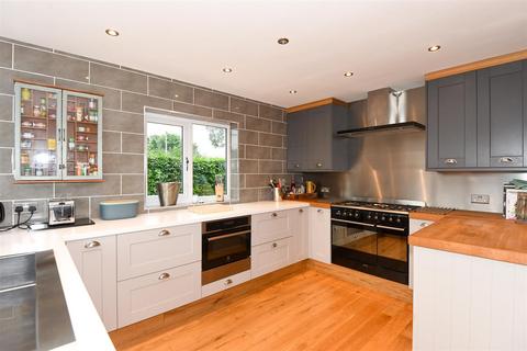 23 Middle Lane, Trowbridge, BA14 7LG