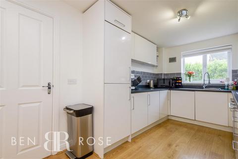 15 Fir Tree Grove, Clayton Le Woods, Chorley, PR6 7FJ