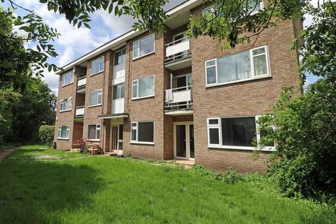 2 bedroom apartment for sale, St. Johns Court, Warwick