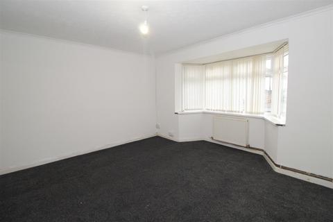 3 bedroom house to rent, Heol Powis, Cardiff CF14