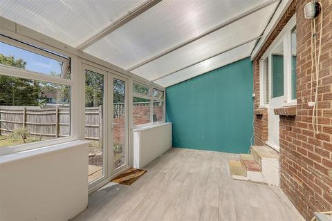 25 Turner Road, Worthing, BN14 8PY
