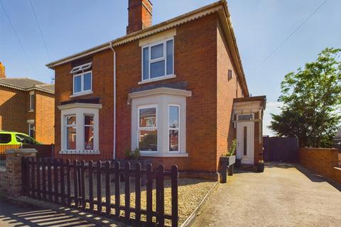 280 Linden Road, Gloucester, GL1 5DU