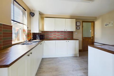 280 Linden Road, Gloucester, GL1 5DU