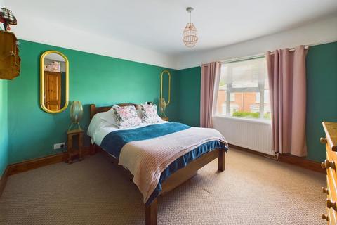 280 Linden Road, Gloucester, GL1 5DU
