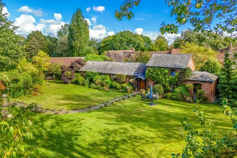 4 bedroom detached house for sale, Cottage Lane, Stratford upon Avon