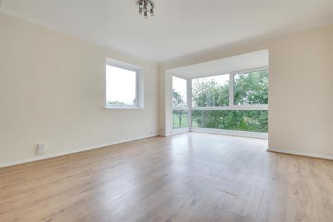 2 bedroom flat for sale, Goring Street, Goring-By-Sea, Worthing