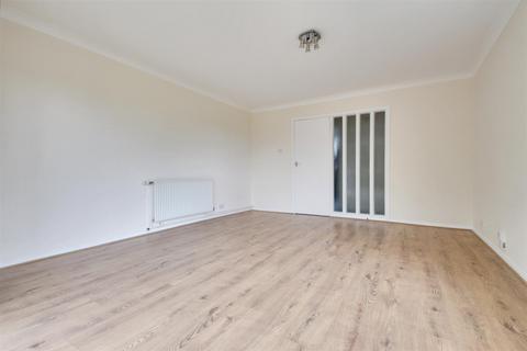 2 bedroom flat for sale, Goring Street, Goring-By-Sea, Worthing