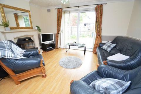 3 bedroom house to rent, Sunderland Road - DH1