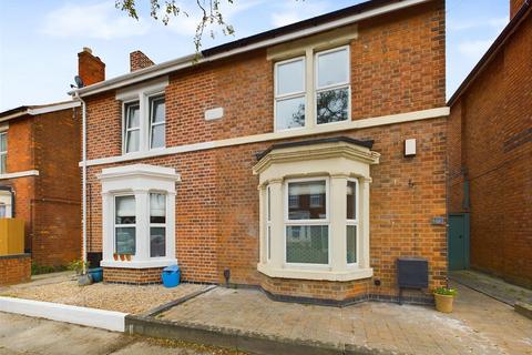 3 bedroom semi-detached house for sale, Hinton Road, Gloucester