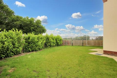 4 bedroom detached house for sale, Barley Close, Norwich NR10