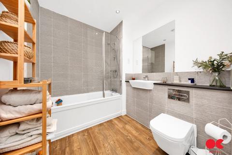 Flat 5, 1 Hoffmans Road, London, E17 6ZD