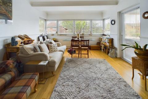 1 bedroom property for sale, The Drive, Flat 15, Hove