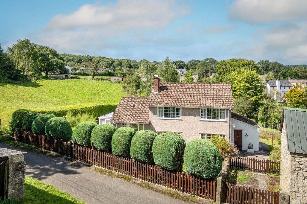 Woodland Road, Bream GL15 3 bed detached house for sale £450,000