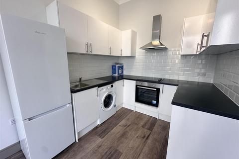 2 bedroom flat to rent, Seagrave Road, Fulham, London, SW6