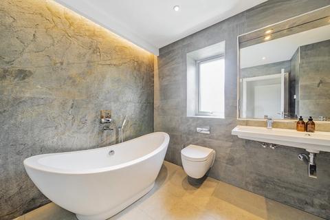 58 Oxhawth Crescent, Bromley, BR2 8BL