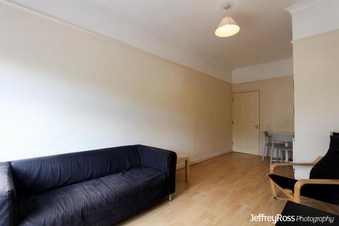 1 bedroom flat to rent, George Court, Cardiff CF24